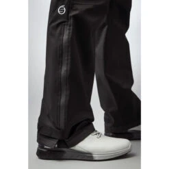 Sunderland Vancouver Quebec Waterproof Golf Trousers SUNMR35 -Golf Fashion Shop Quebec Closeup Hem
